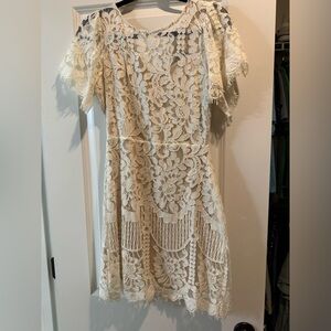 Lulu’s White Lace Dress